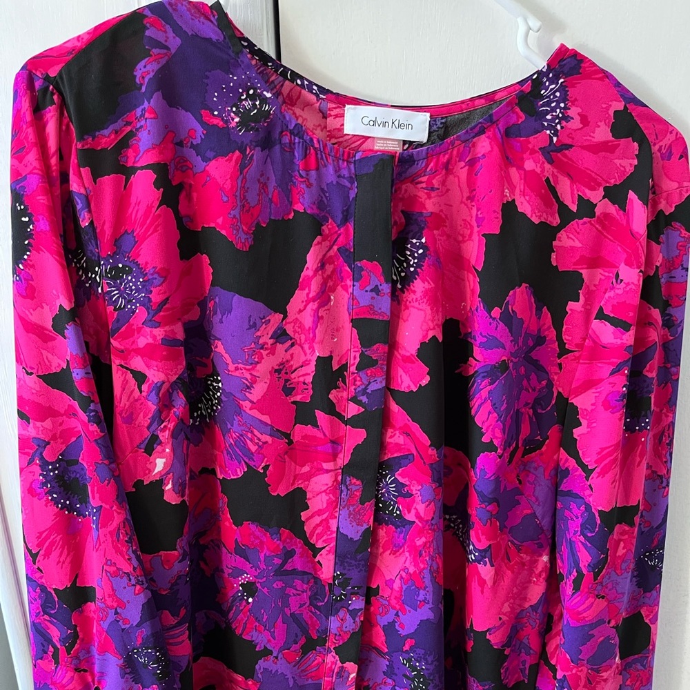 Calvin Klein colorful blouse